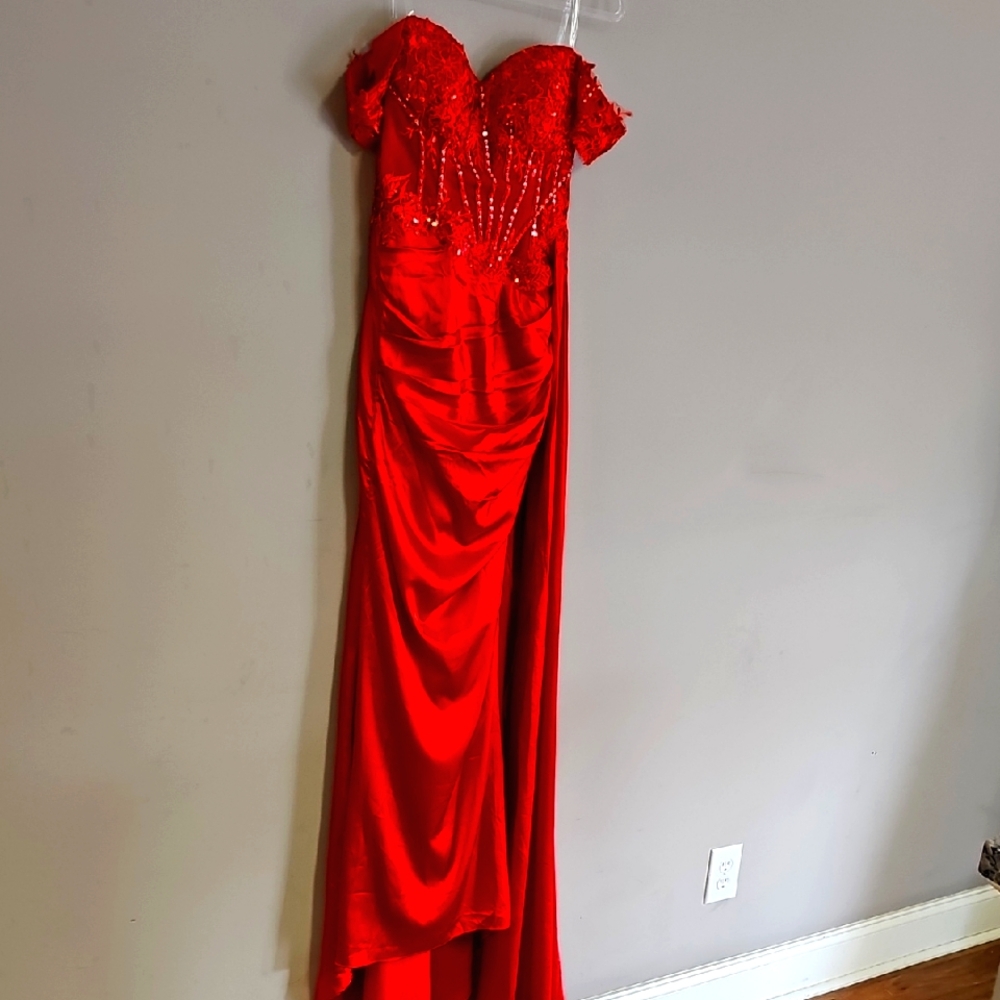 Vibrant Red Formal Gown, size 10, NWOT